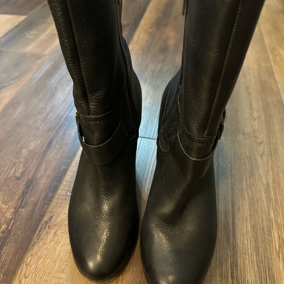 Clarks Lida Sayer Size 10 Black Genuine, Pebble Leather Ankle Boot, Barely Used - Picture 3 of 16